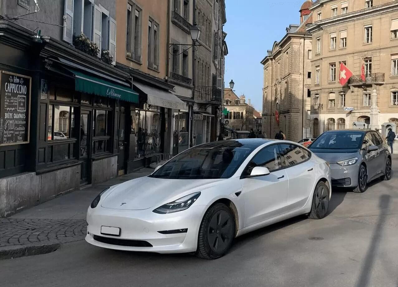 Elise Tesla Carsharing 