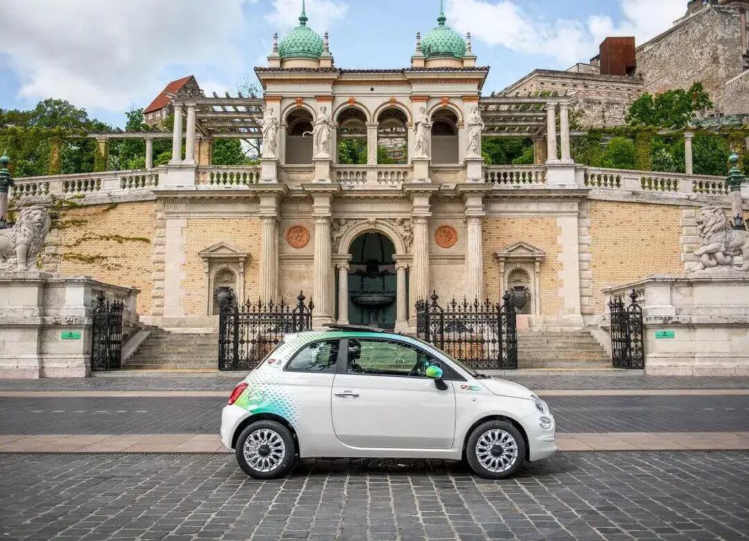 Mol Limo carsharing car